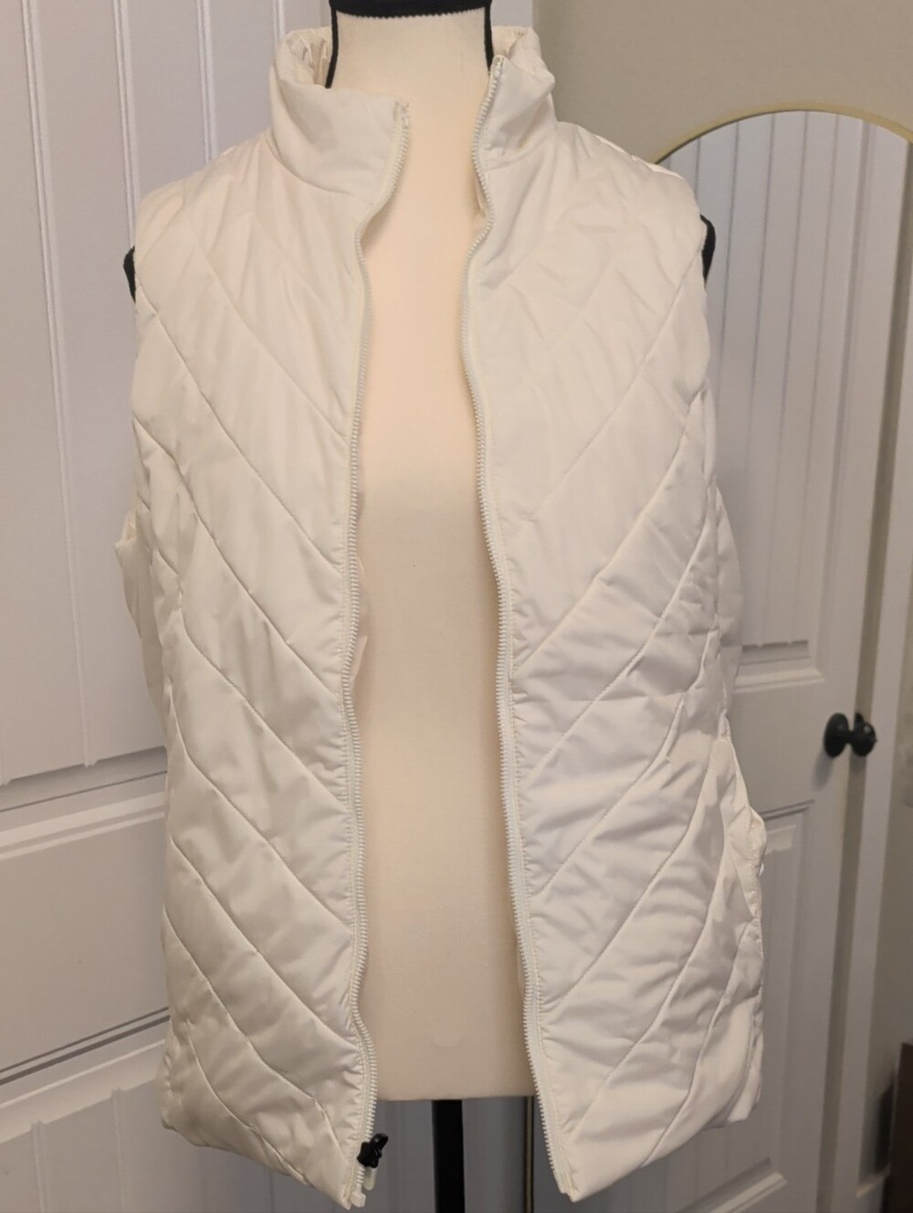 Lands' End White Quilted Stand-Neck Vest